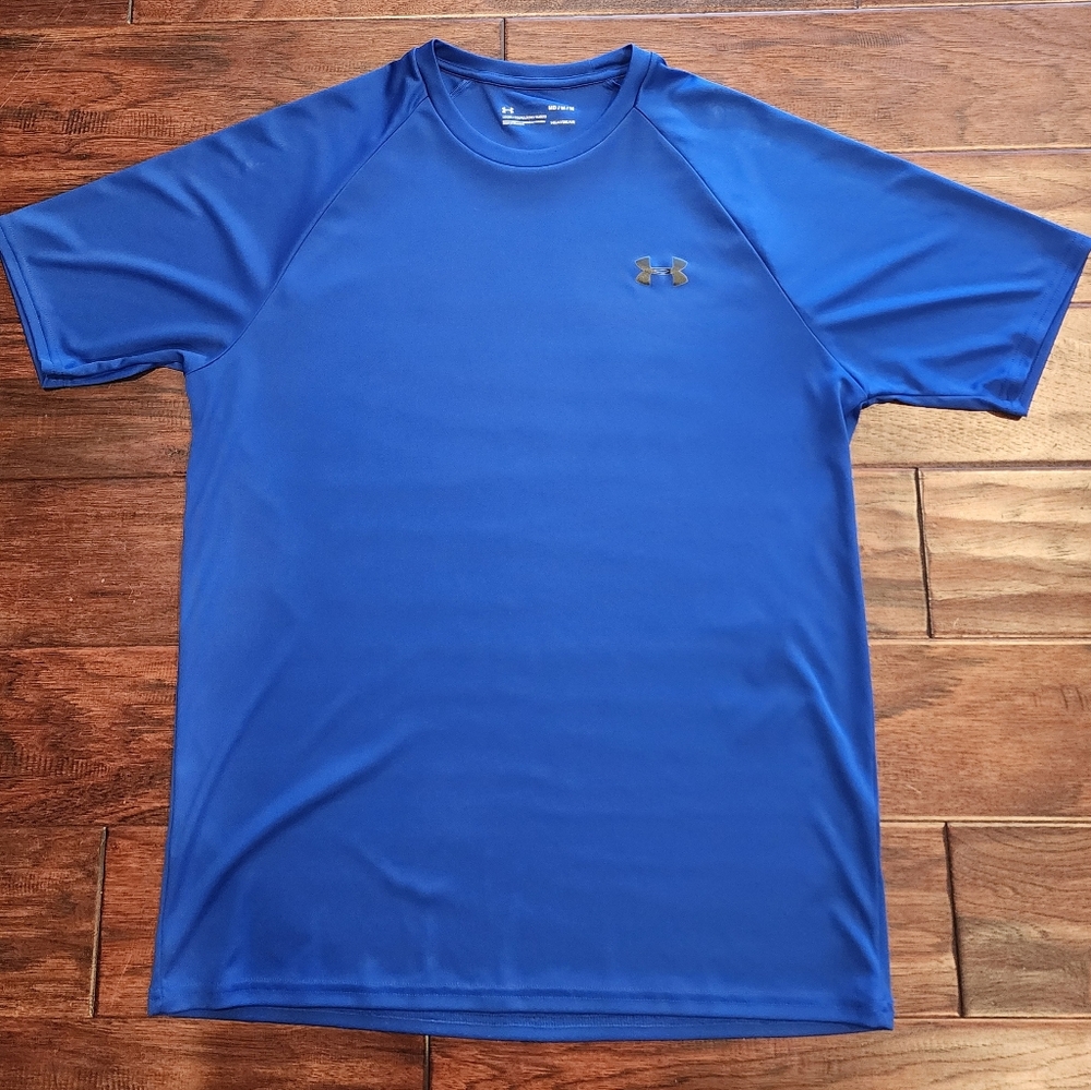 Men's Medium Under Armour Heat Gear Dri Fit Shirt Qty 2